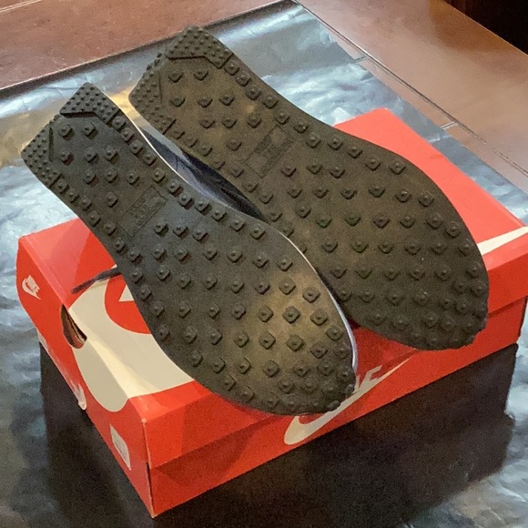 Men air tail wind 79 Nike sneakers. - Picture 4 of 7